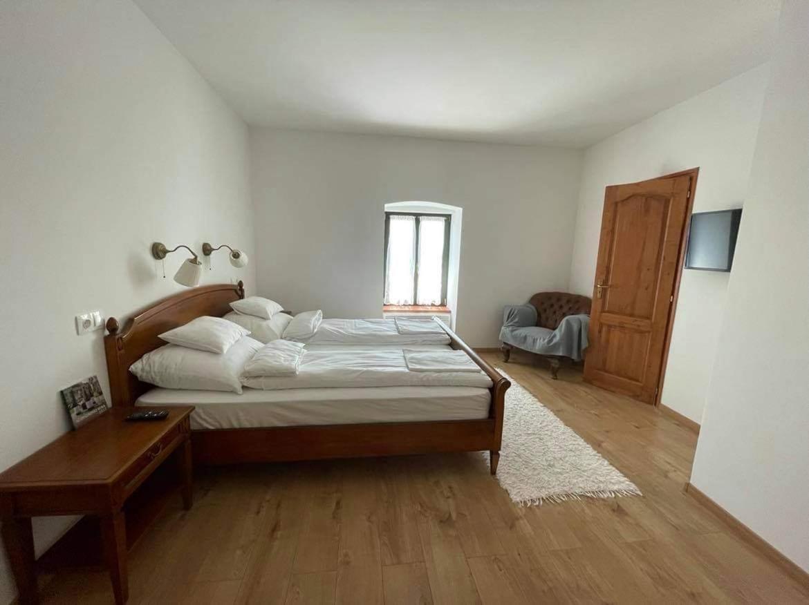 Hotel Somlo Kolonics Kuria à Somlovasarhely Extérieur photo